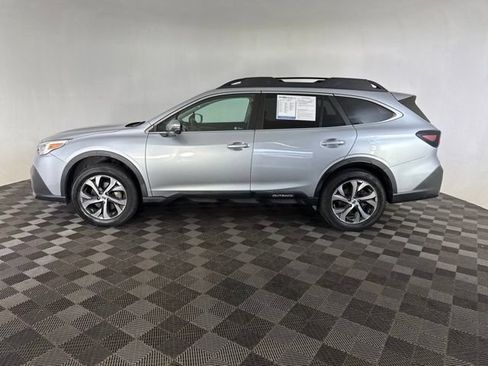 Used 2020 Subaru Outback Limited AWD/4WD image 11