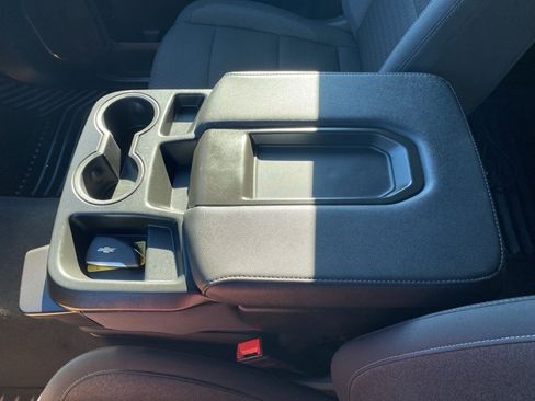 Used 2024 Chevrolet Silverado 2500 LT image 36