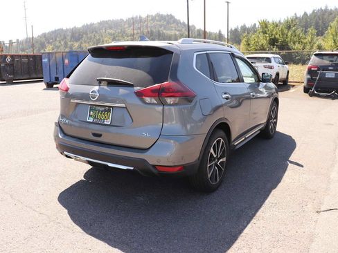 Used 2019 Nissan Rogue SL FWD image 5