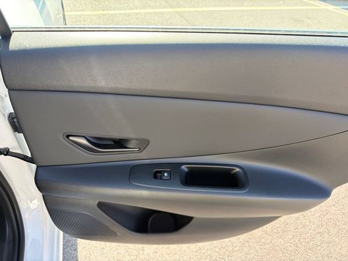 New 2026 Hyundai Elantra Sport FWD image 17