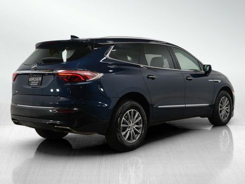 Used 2023 Buick Enclave Essence image 5