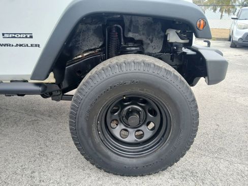 Used 2013 Jeep Wrangler Sport image 15