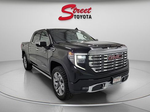 Used 2024 GMC Sierra 1500 Denali w/ Denali Reserve Package AWD/4WD image 5