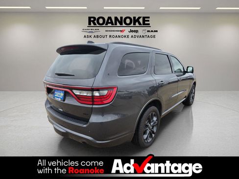 Used 2024 Dodge Durango GT image 9