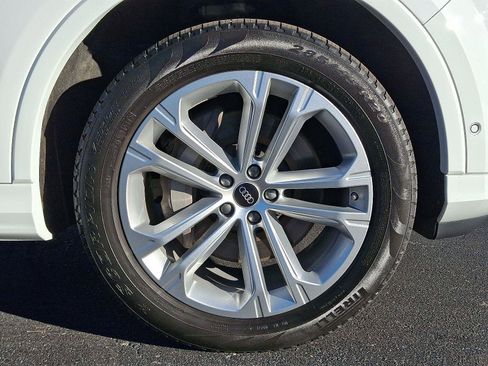 Certified 2025 Audi Q7 Premium Plus image 8