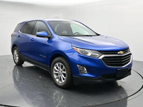 Used 2019 Chevrolet Equinox LT FWD image 2
