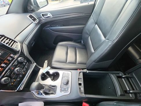 Used 2021 Jeep Grand Cherokee Limited AWD/4WD image 25