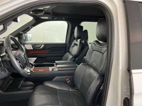 Used 2024 Lincoln Navigator Reserve w/ Equipment Group 201A image 16