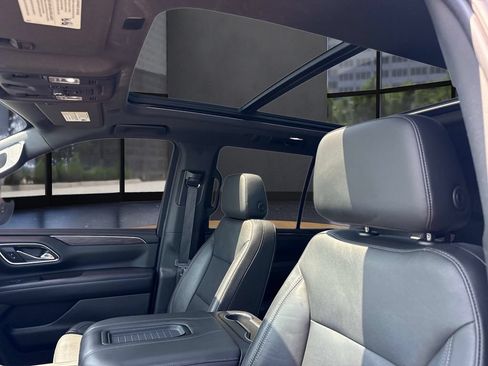 Used 2021 Chevrolet Tahoe Z71 w/ Z71 Signature Package AWD/4WD image 33