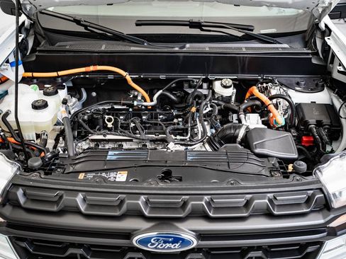 Used 2024 Ford Maverick XL image 43