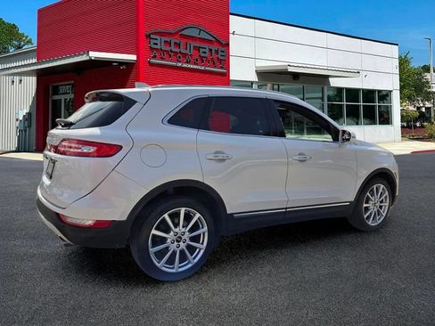 Used 2019 Lincoln MKC Reserve w/ MKC Technology Package FWD image 5