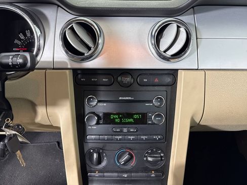 Used 2008 Ford Mustang GT Premium RWD image 26