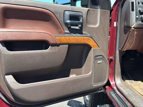 Used 2016 Chevrolet Silverado 2500 High Country image 23