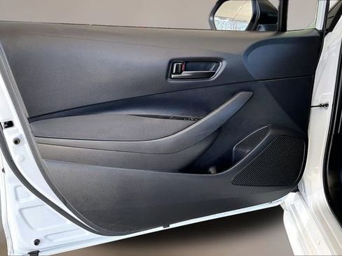 Used 2025 Toyota Corolla LE image 17