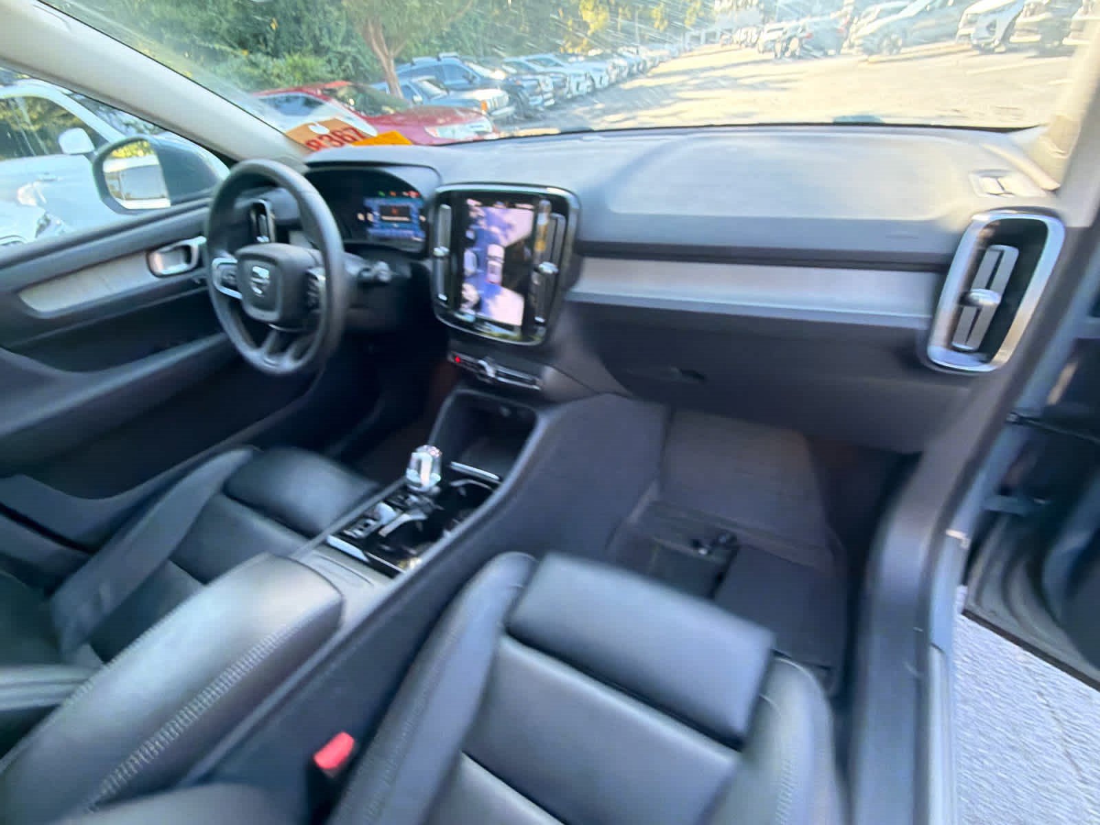 Used 2023 Volvo XC40 B4 Plus w/ Protection Package Premier FWD image 17