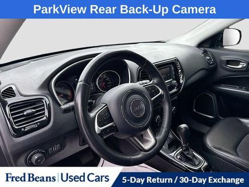 Used 2018 Jeep Compass Latitude AWD/4WD image 13