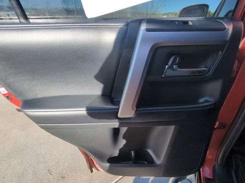 Used 2019 Toyota 4Runner SR5 Premium image 27