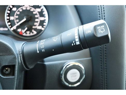 Used 2024 Nissan Armada SL w/ Captain's Chairs Package image 20