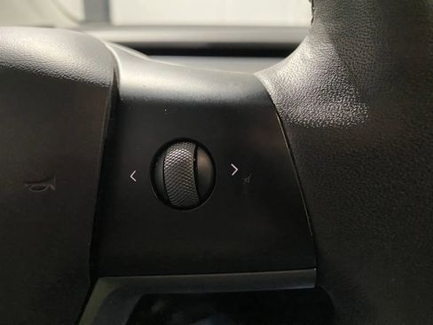 Used 2023 Tesla Model 3 Standard Range image 17