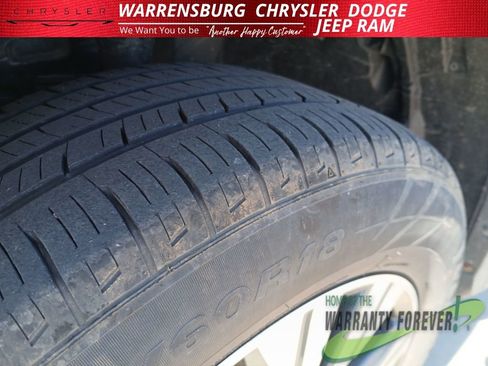 Used 2023 Nissan Rogue SV image 33