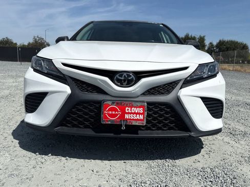 Used 2020 Toyota Camry SE w/ Carpet Mat Package FWD image 9