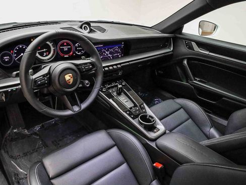 Used 2024 Porsche 911 Carrera S image 4