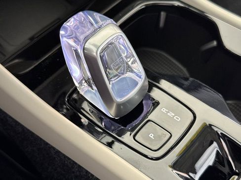 New 2026 Volvo XC40 B5 Plus w/ Protection Package Premier AWD/4WD image 21