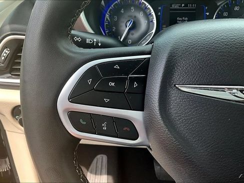 Used 2023 Chrysler Voyager LX FWD image 11