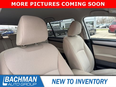 Used 2017 Subaru Outback 2.5i Premium image 5