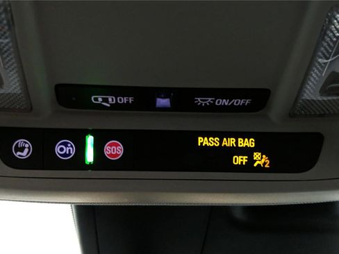 Used 2020 Chevrolet Malibu LT image 33