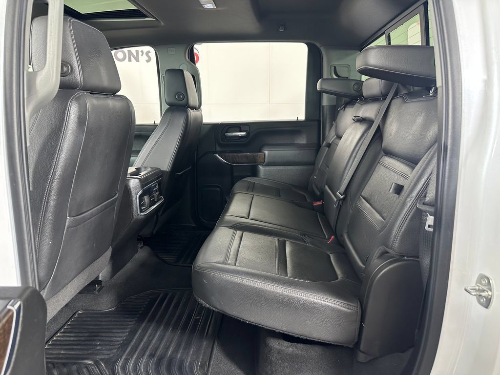 Used 2021 GMC Sierra 3500 Denali w/ Denali Ultimate Package AWD/4WD image 19