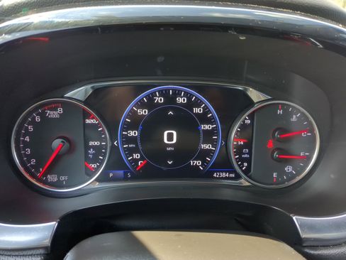 Used 2022 Chevrolet Traverse Premier w/ Redline Edition image 16