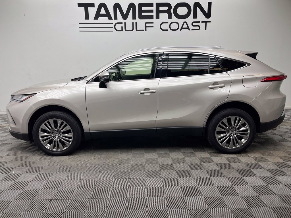 Used 2022 Toyota Venza Limited AWD/4WD image 6