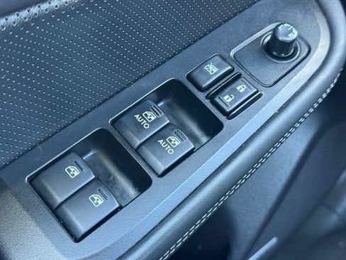Used 2016 Subaru Outback 2.5i Limited AWD/4WD image 19