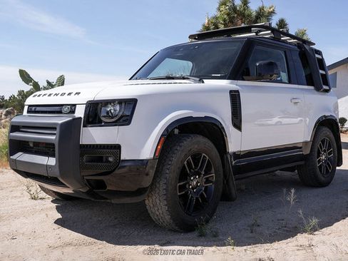 Used 2023 Land Rover Defender 90 X-Dynamic SE AWD/4WD image 14