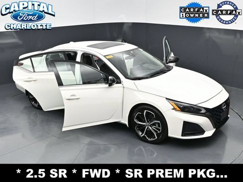 Used 2023 Nissan Altima 2.5 SR w/ SR Premium Package FWD image 36