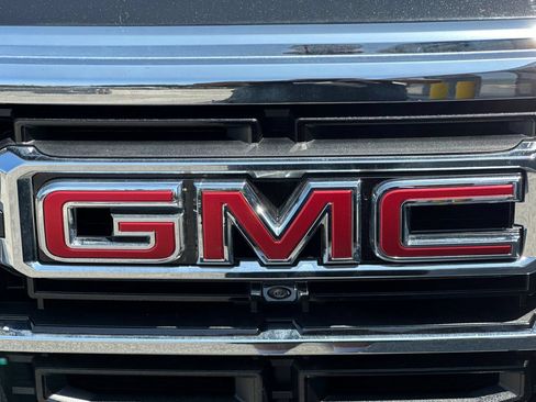 Used 2026 GMC Acadia Elevation w/ Elevation Premium Package FWD image 41