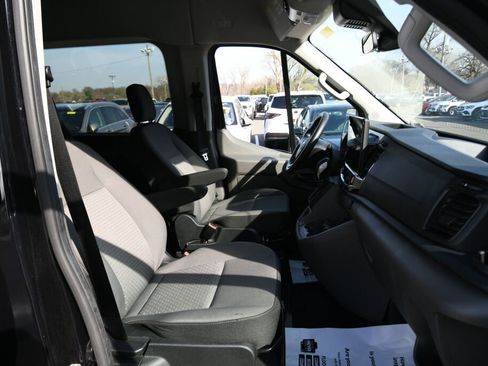 Used 2024 Ford Transit 350 XLT image 21