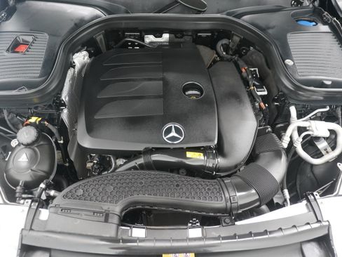 Used 2022 Mercedes-Benz GLC 300 image 30