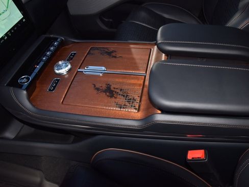 New 2025 Lincoln Navigator Black Label image 36