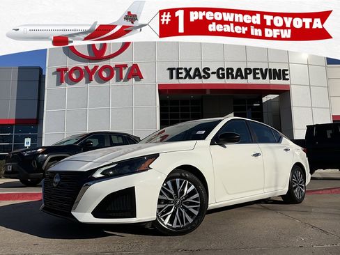 Used 2025 Nissan Altima 2.5 SV image 1