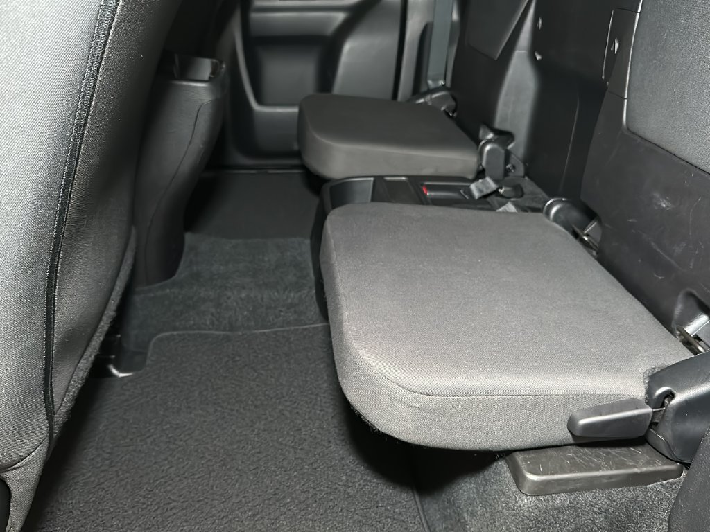 Used 2016 Toyota Tacoma TRD Sport w/ Towing Package RWD image 16