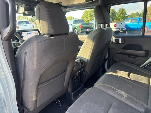 Used 2024 Jeep Wrangler Unlimited Sahara w/ Safety Group AWD/4WD image 28