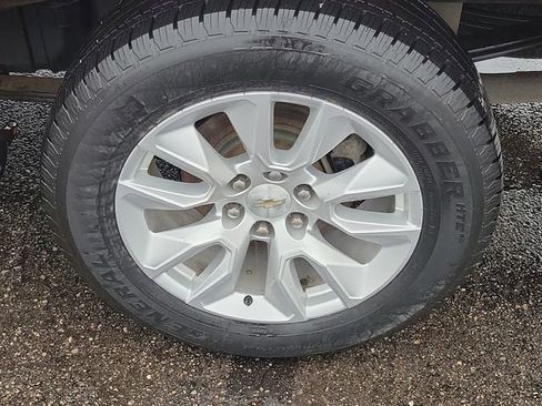 Used 2020 Chevrolet Silverado 1500 Custom w/ Custom Value Package image 31