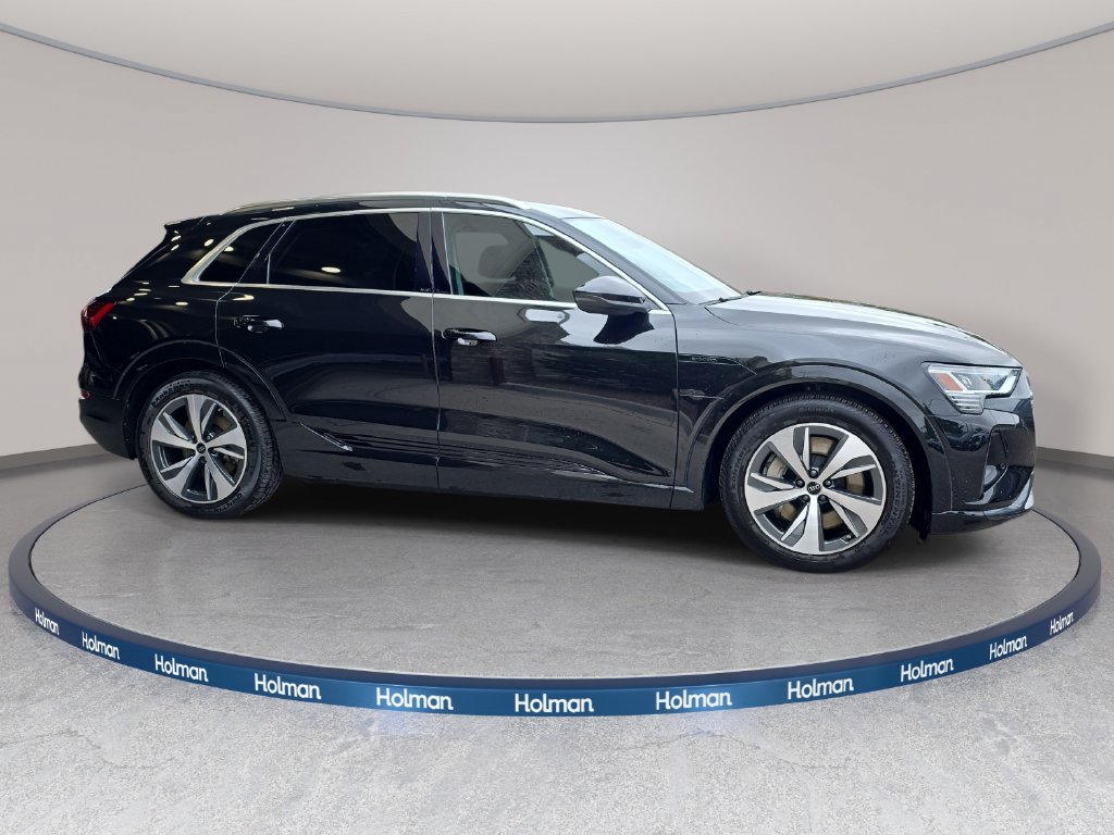 Used 2024 Audi Q8 e-tron Premium AWD/4WD image 5