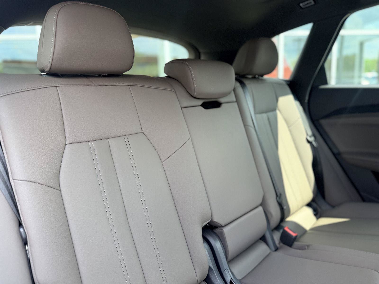 Certified 2025 Audi Q5 Premium w/ Convenience Package AWD/4WD image 19