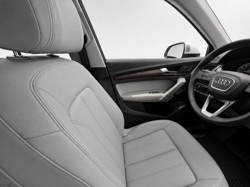 Certified 2025 Audi Q5 2.0T Premium AWD/4WD image 15