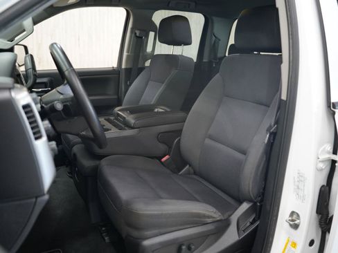 Used 2019 Chevrolet Silverado 1500 LT AWD/4WD image 22