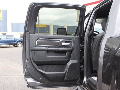 Used 2024 RAM 3500 Big Horn w/ Night Edition AWD/4WD image 13