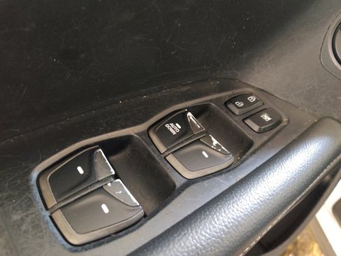 Used 2018 Hyundai Santa Fe Sport FWD image 27